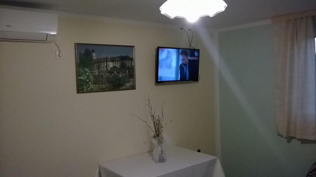 Apartment Rose プーラ エクステリア 写真